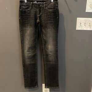 Bullhead Juniors size 0 gray Venice Skinny 0 short great condition